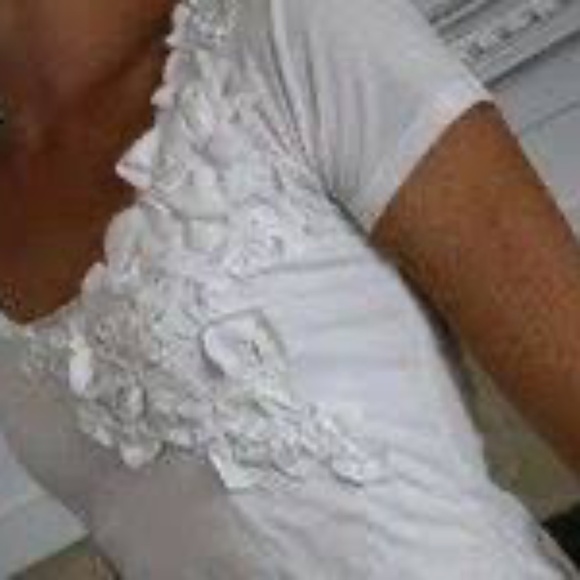NWT MNG Top Size SM with ruffles in front - Picture 1 of 4